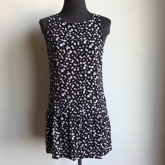 Cotton On Dresses & Skirts - Cotton on sz S floral mini dress